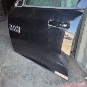 2009-18 DODGE RAM 1500 DRIVER SIDE FRONT DOOR, CREW CAB, BLACK PNT: PX8