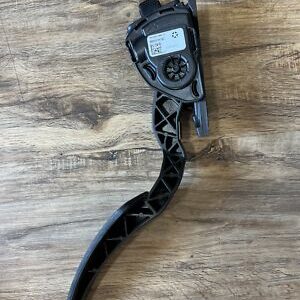 2013-18 DODGE RAM 1500 ACCELERATOR/GAS PEDAL 5.7 HEMI, 68043161AC